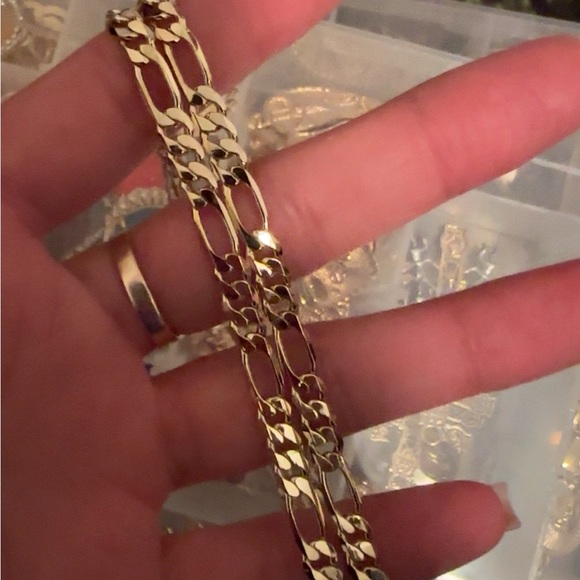 Gold Plated 24” Rope Chain With “G” Initial Pendant - Picture 5 of 7